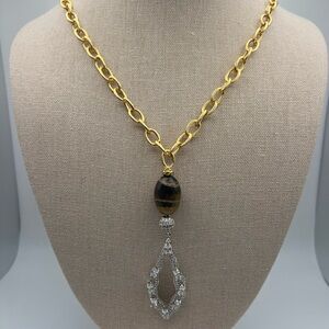 Elegant Gold and Black Pendant Necklace